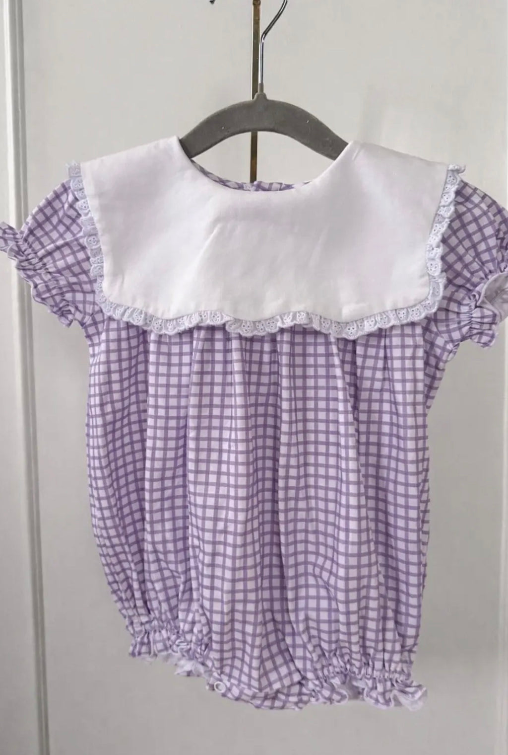 Scallop Bib Gingham Bubble